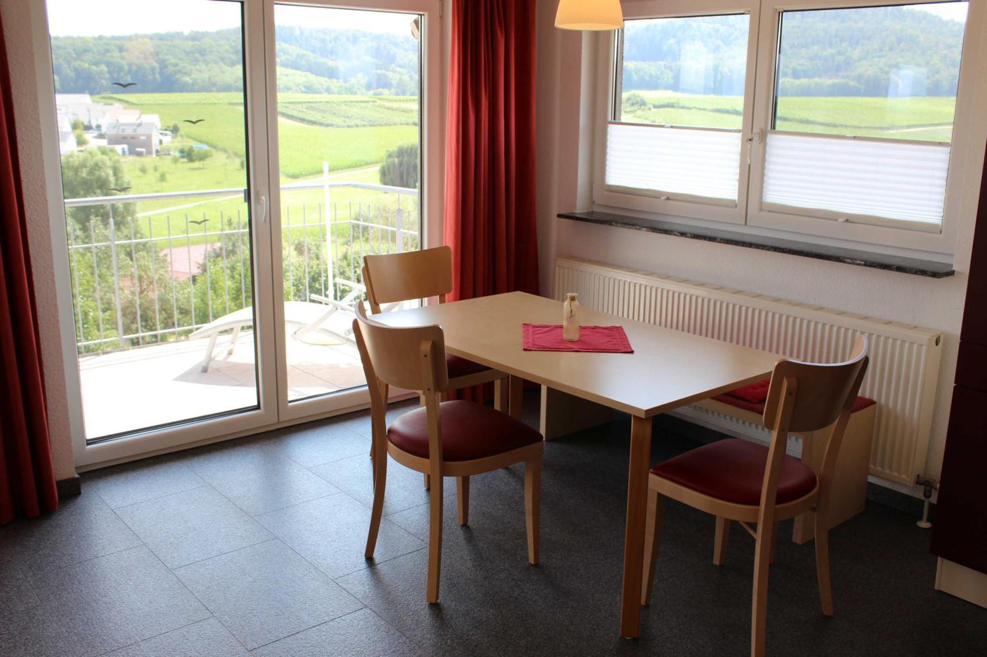 Gaestehaus Zum Wolffenturm Lehrensteinsfeld Rum bild