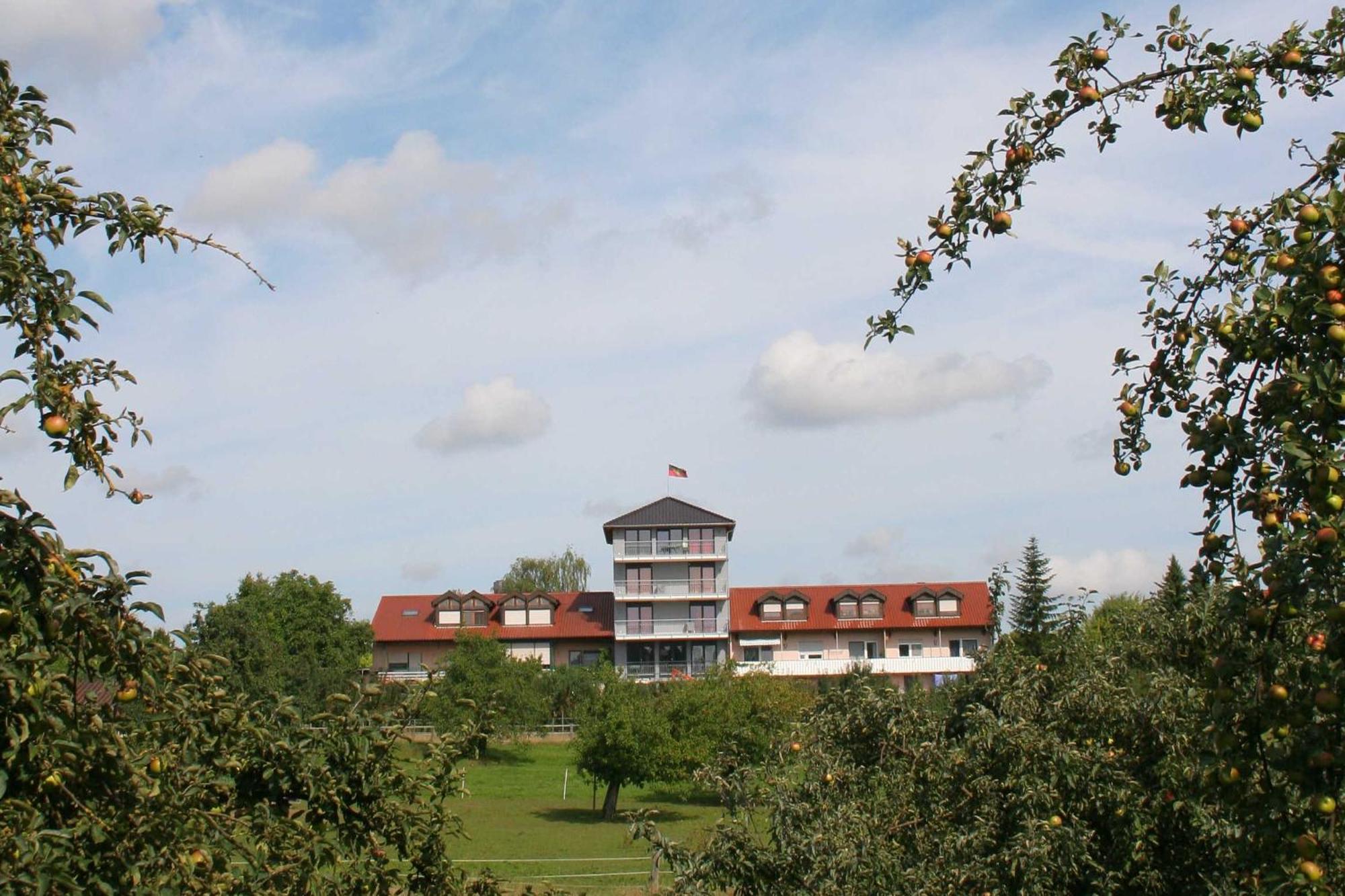 Gaestehaus Zum Wolffenturm Lehrensteinsfeld Exteriör bild