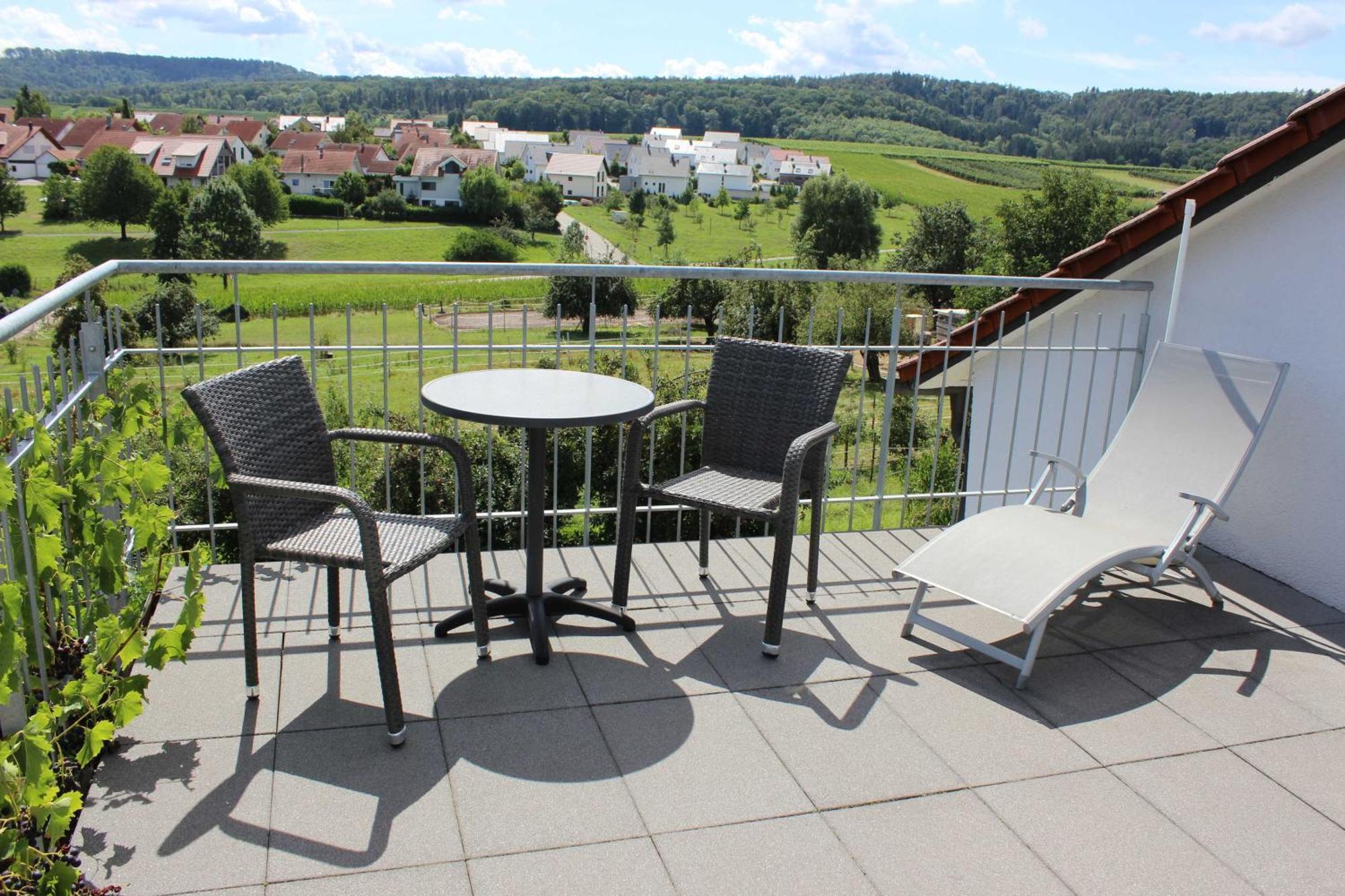 Gaestehaus Zum Wolffenturm Lehrensteinsfeld Exteriör bild