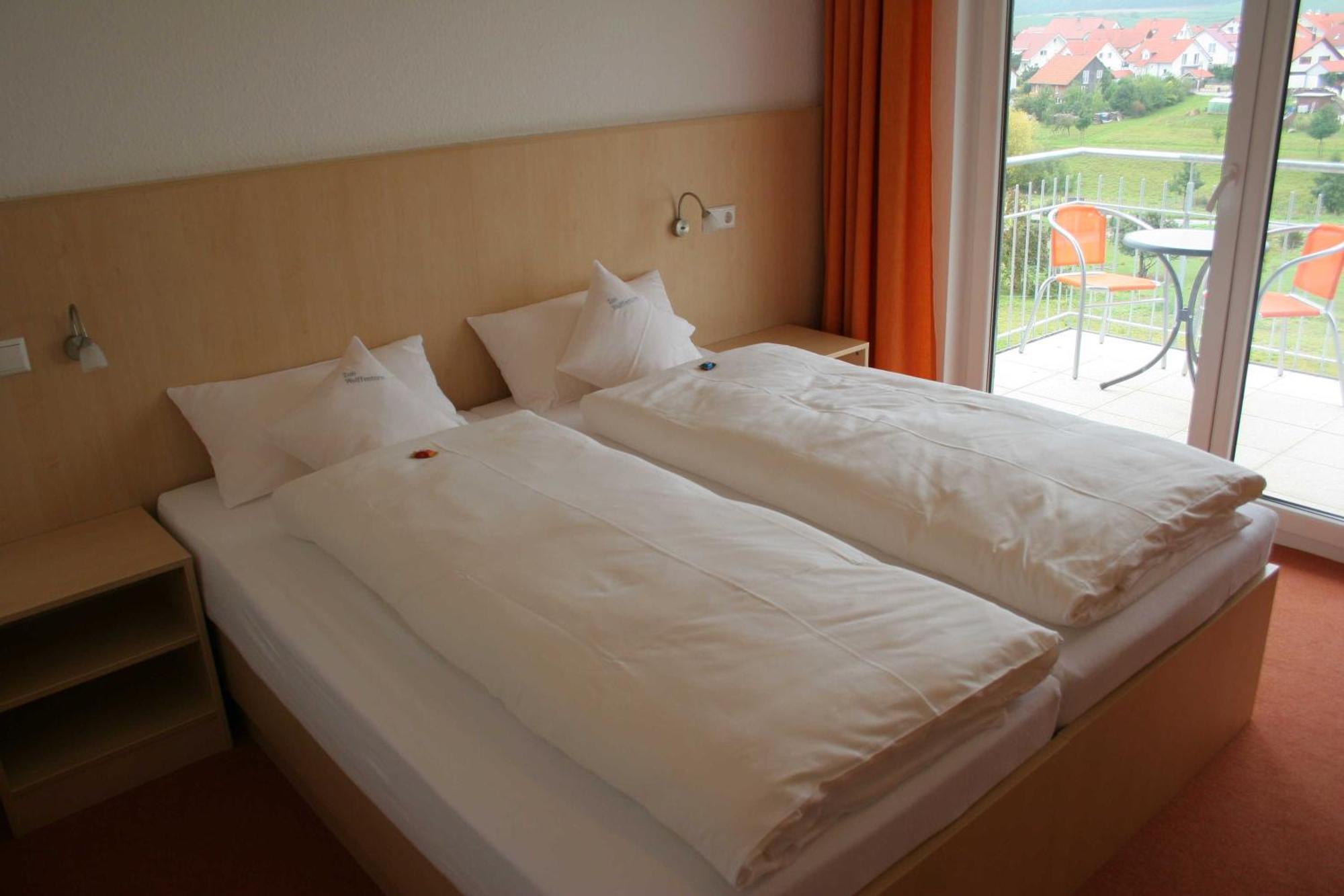 Gaestehaus Zum Wolffenturm Lehrensteinsfeld Exteriör bild
